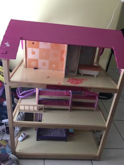 3.5 ft tall doll house
