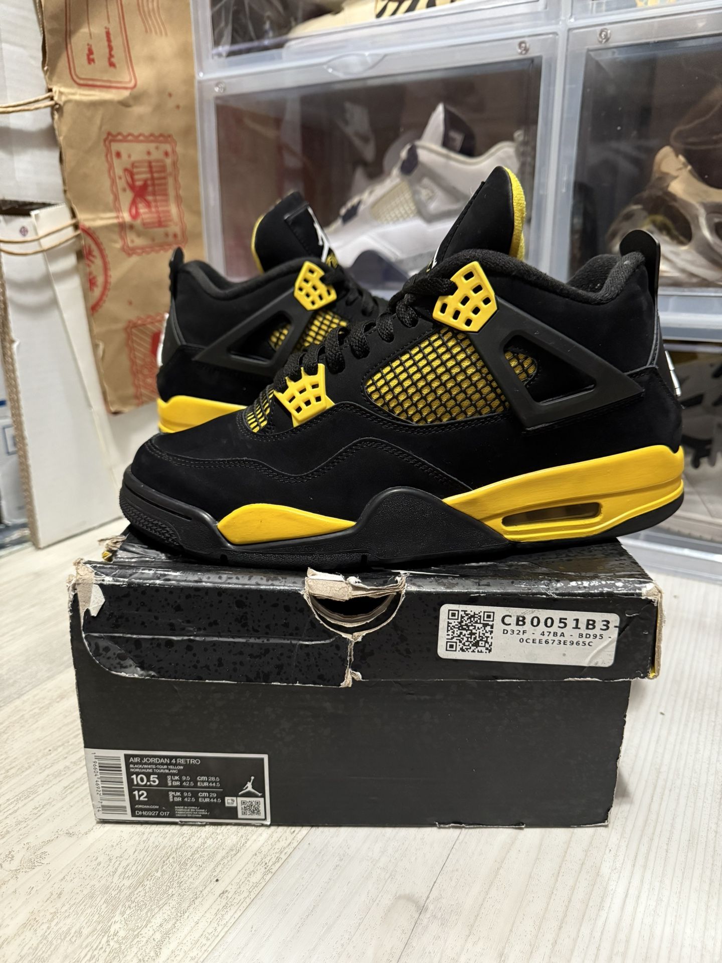 Air Jordan 4 Retro Yellow Thunder