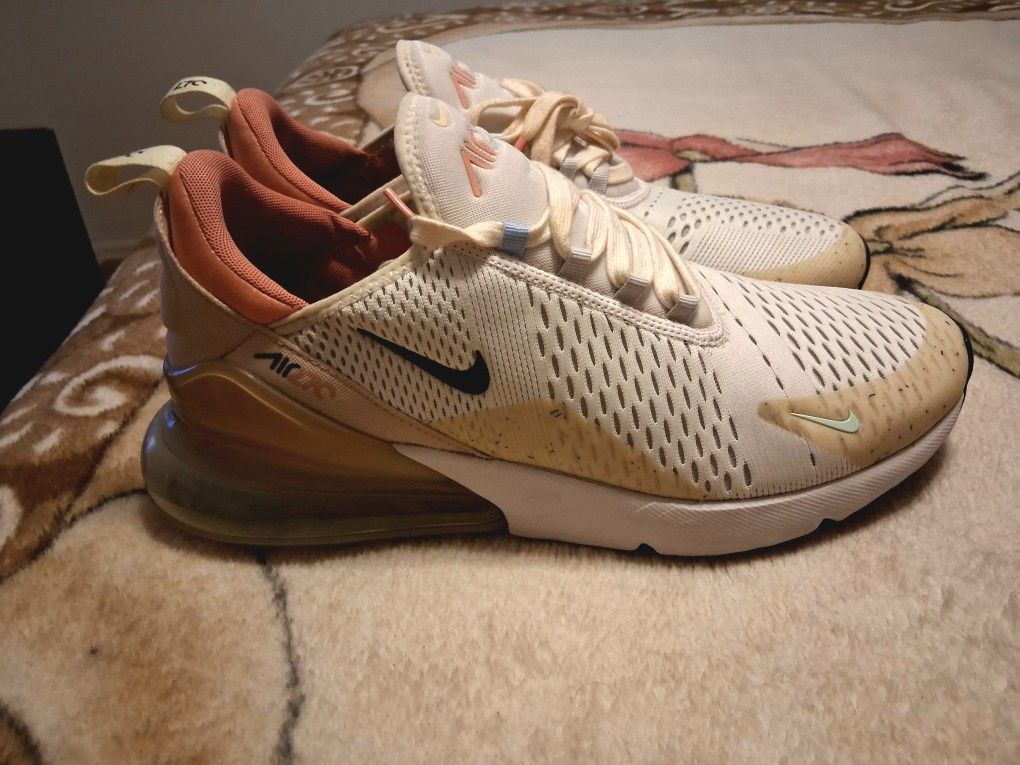 Nike Air Max 270