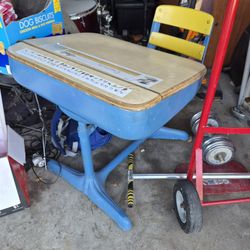 Kids Desk, Old School