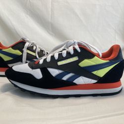 Reebok Classic “Core Black/White/Dynamic Red"  Size 6.5