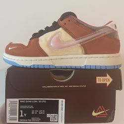Nike SB Dunk Social Status Free Lunch Chocolate Milk Preschool Size 1y Brand new and unworn  $250 picked up