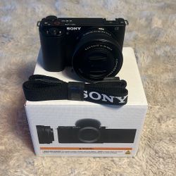 Sony ZV-E10 with 16-50mm Lens 