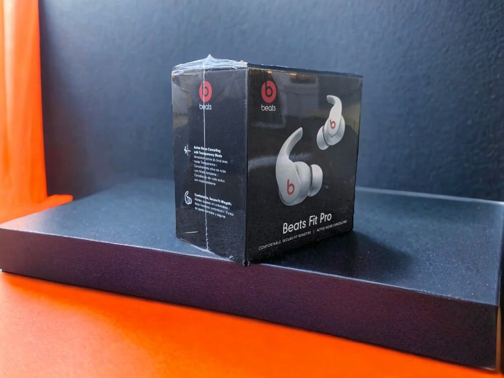 Beats Fit Pro  (WHITE)