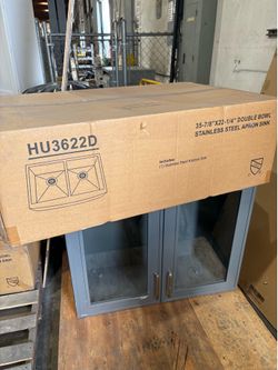 Farm sink stainless steel new in the box