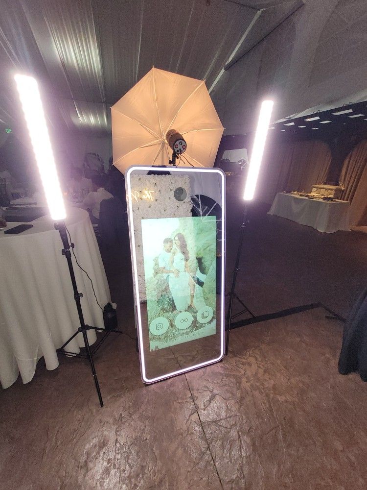 Mirror Glam Photo Booth