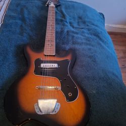 HIET DELUXE GUITAR 