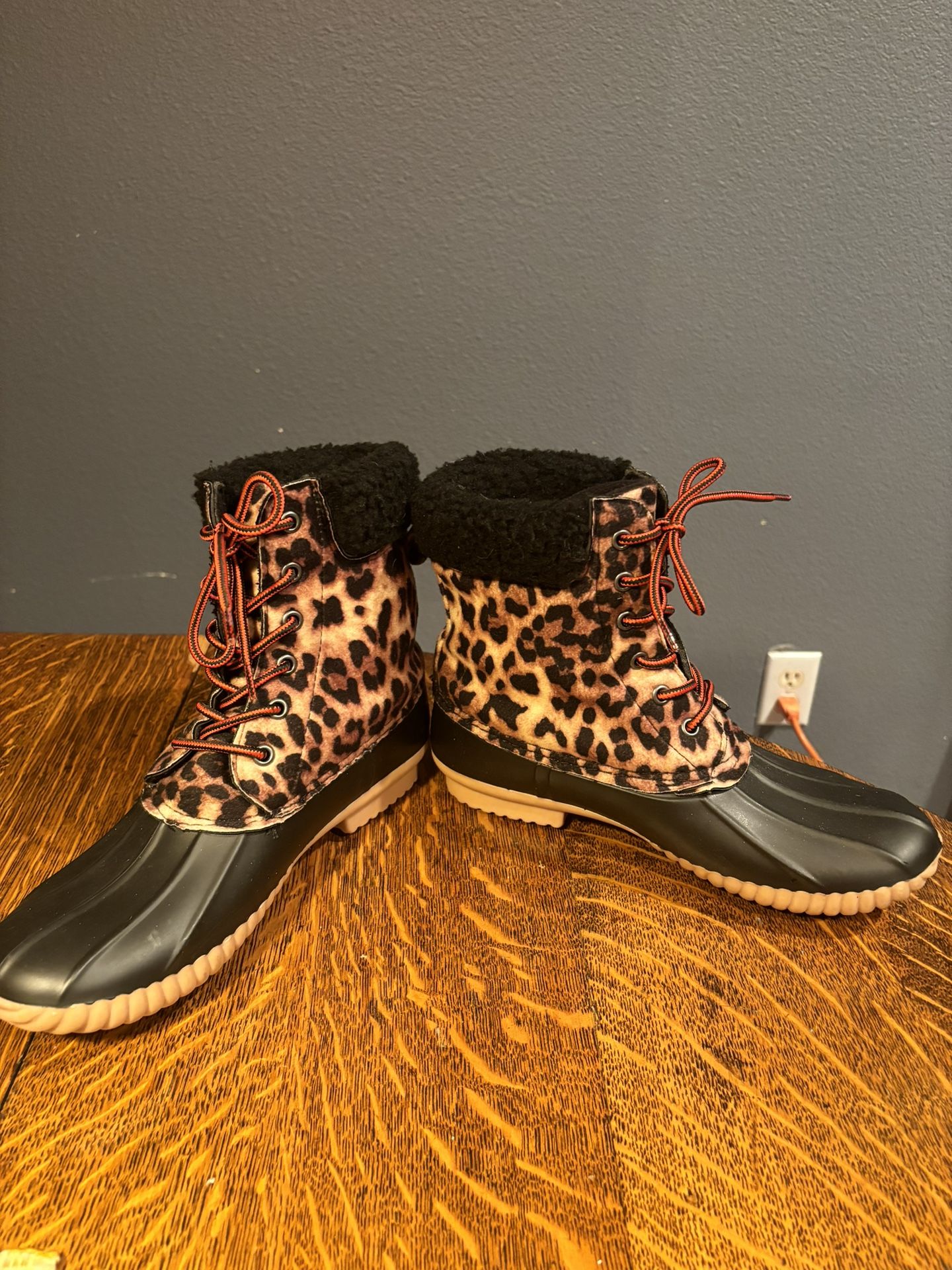 NEW Women's Boots