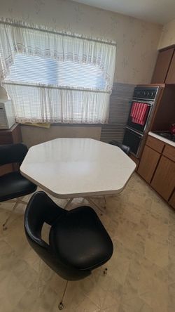 Vintage Formica kitchen table three chairs