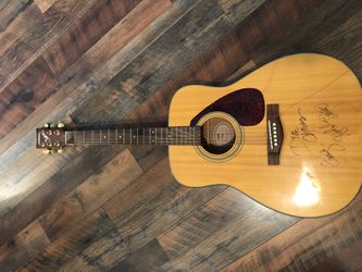 Yamaha guitar signed by the Dixie Chicks