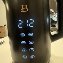 Drew Barrymore Electric Kettle
