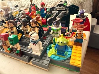 Mini figures