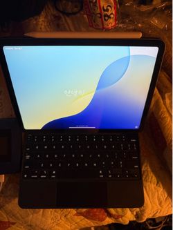 iPad Air M1 5th gen with Magic Keyboard and Pencil