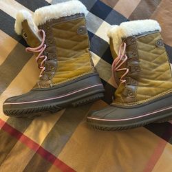 London Fog Boots$20size4