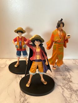 One piece action figures set