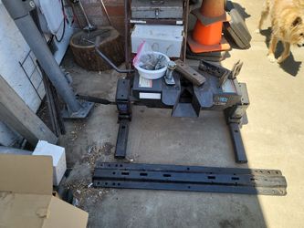 Reese Quick Slide 16 K 5th Wheel Hitch