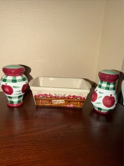 Nantucket Ceramic Apple  Mini Loaf Pan & Checkered Salt Pepper Shakers Set VTG