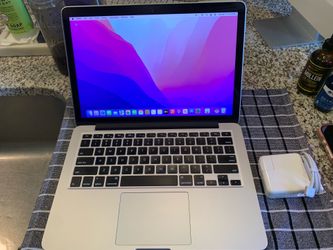 2015 Apple MacBook Pro 13-inch Retina Display 2.7Ghz Dual Core i5 Processor 8gb Ram 256gb Ssd With Charger Works Great