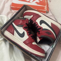 Air Jordan 1 OG Chicago Size 4.5 Y