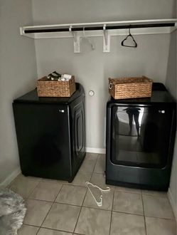 Samsung washer and dryer set, black