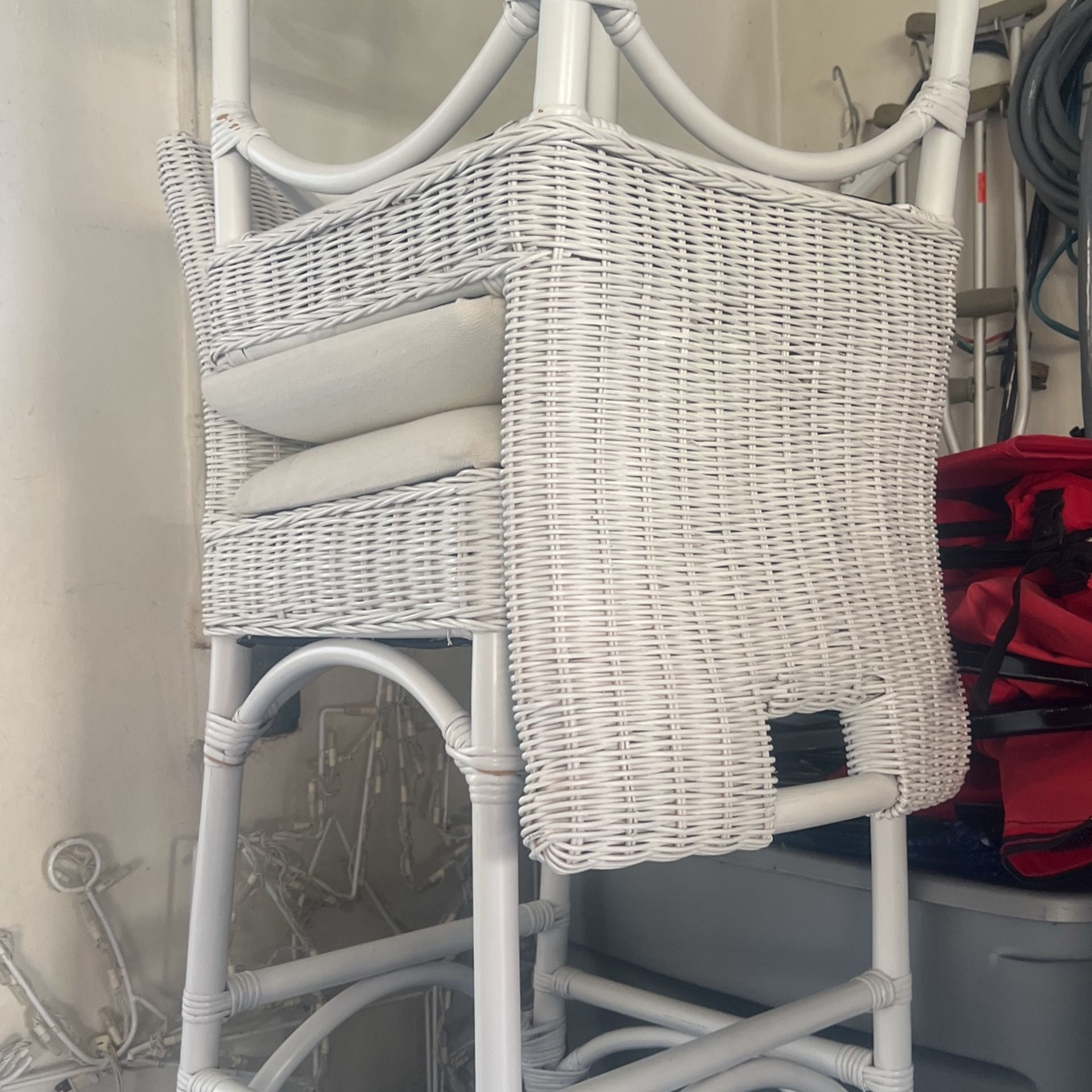 4 Wicker Bar Stools NEW