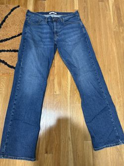 Levi’s loose jeans