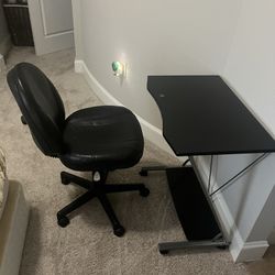 Black Chair And Desk 