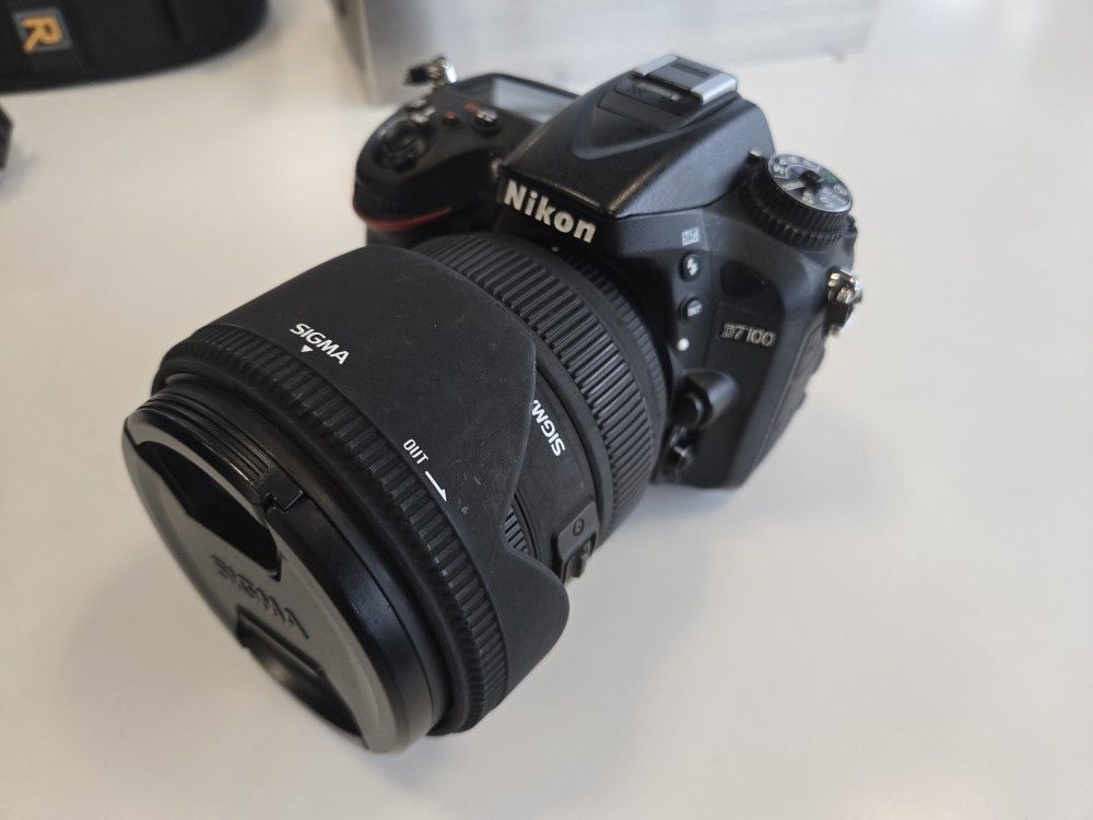 SIGMA 24-70mm F/2.8 DG OS

HSM Art (for Nikon F mount) with D7100