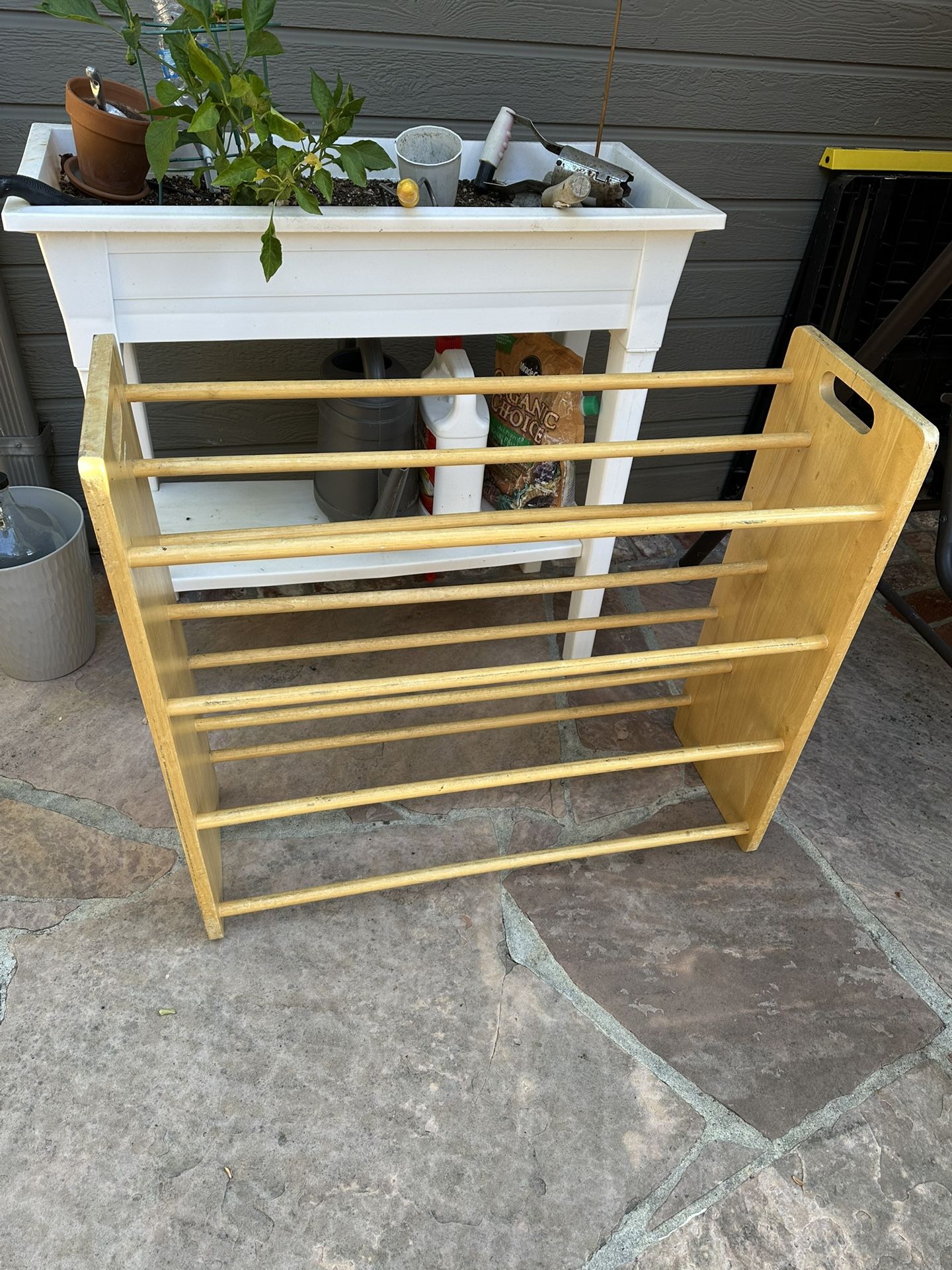 3-tier stackable shoes rack, wood in good condition