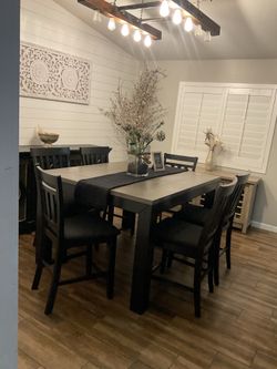 Dinning Table