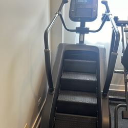 Stairmaster - compact Stepmill 4G (retails $7000)