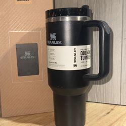 NEW Stanley 40 oz Tumbler 
