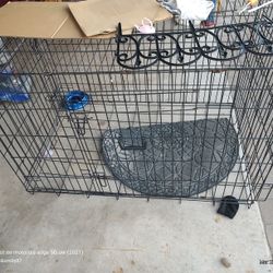 Black Metal Dog Kennel 