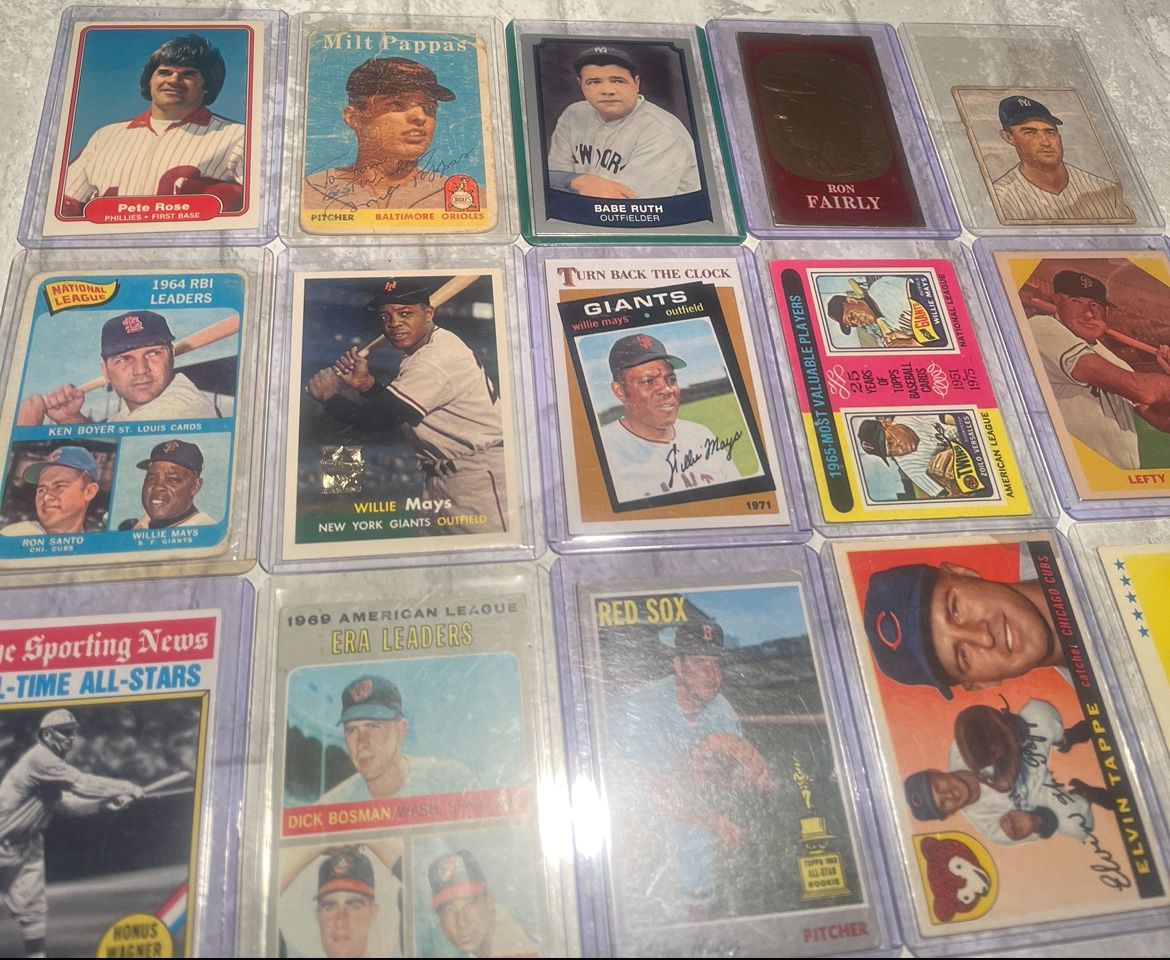MIX OF OLD BASEBALL CARDS