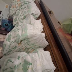 please read description diapers size5