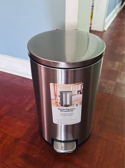 Trash can brand new