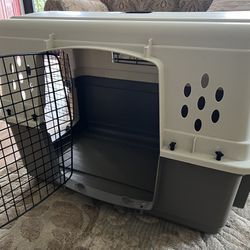 Dog Crate Pet Lodge Medium Size Excellent Condition!