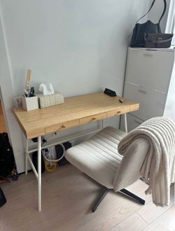 IKEA LILLÅSEN Desk in Oak