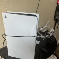 Brand New Ps5 Only Used For A Month 
