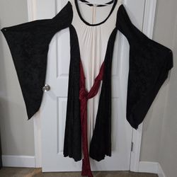 Halloween-Renaissance-Costume