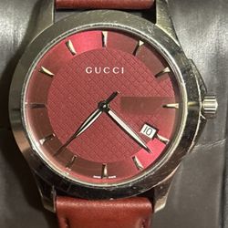 GUCCI G-TIMELESS 126.4 MENS WATCH ST.STEEL SWISS QUARTZ WITH GUCCI G DIAL