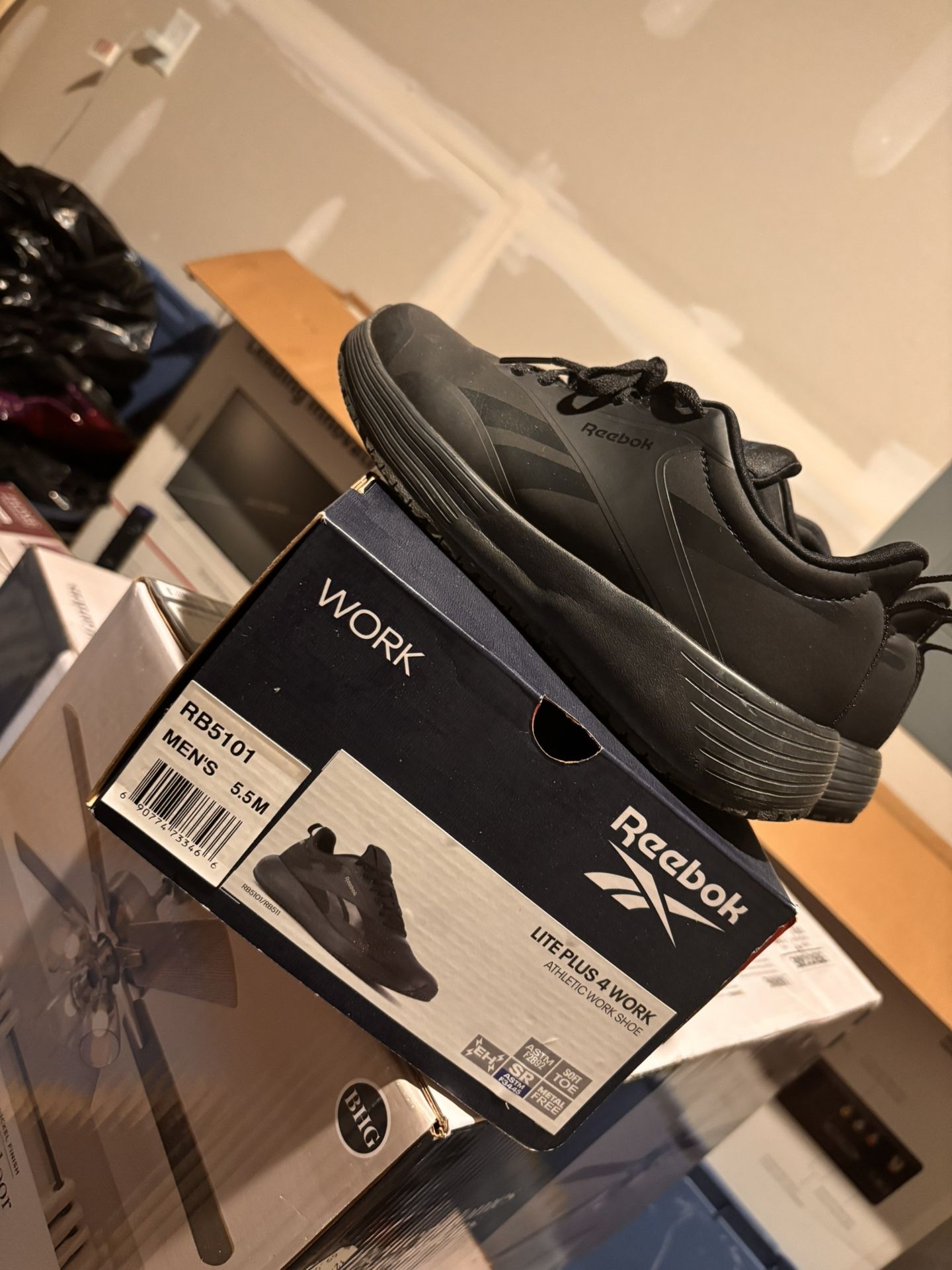 Reebok Work Sneakers Mens Size 5.5