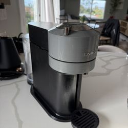Nespresso Vertuo Coffee Machine 