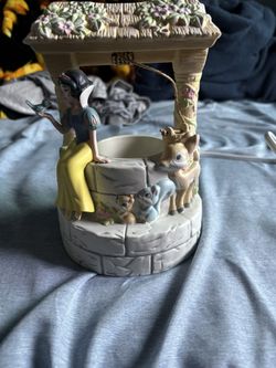 Scentsy Snow White Wax Warmer