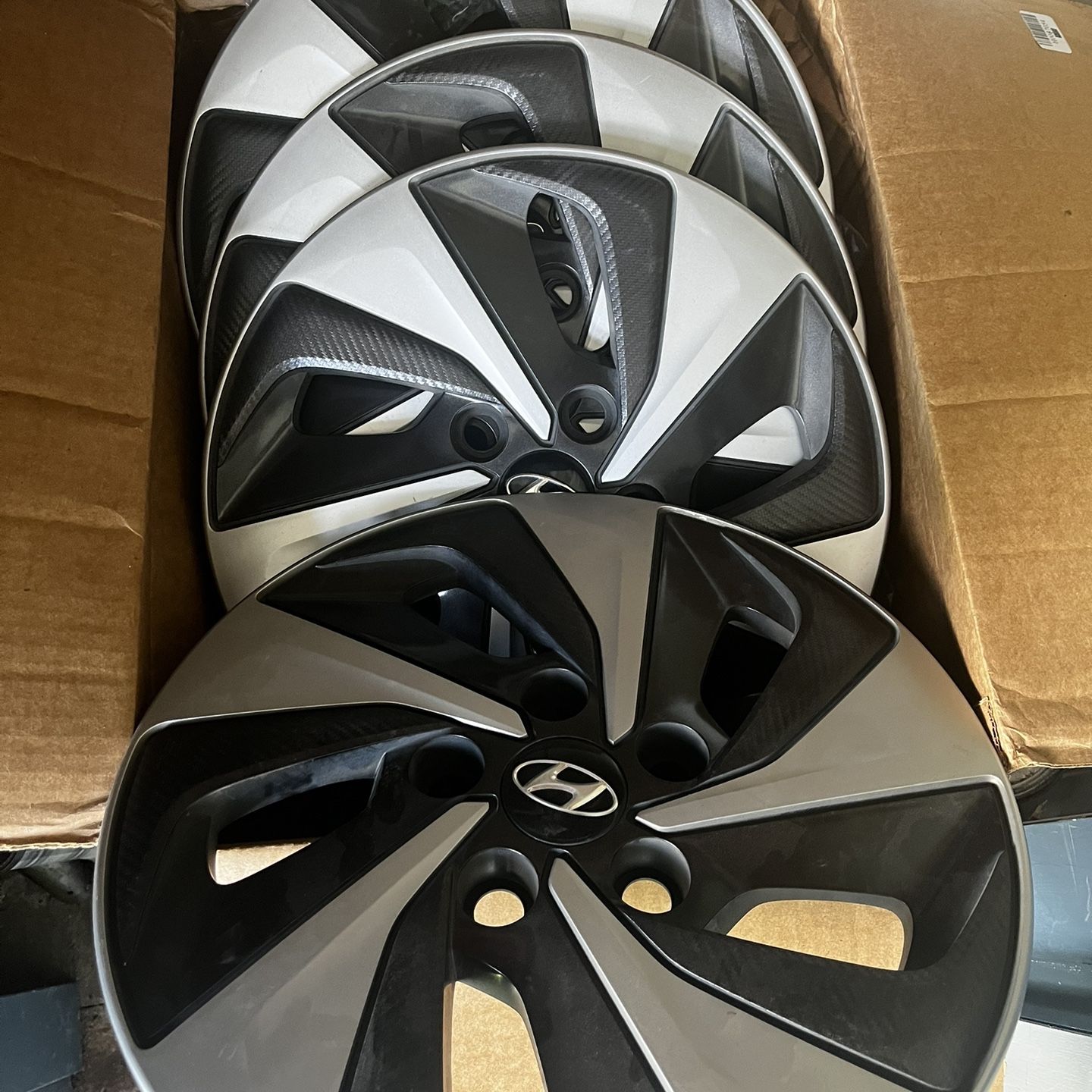 Hyundai 2024 ioniq hubcaps