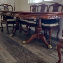 Traditional Dining Room Table & 8 Chairs My By