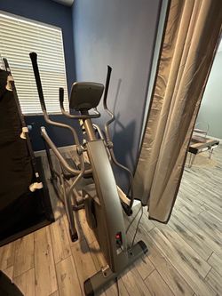 🏃‍♂️ AFG 18.0AXT Elliptical Trainer – Excellent Condition!