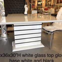 New Glass Top Table/high Gloss Base Table And 4 Chairs Set We Finance $39 Initial Payment 