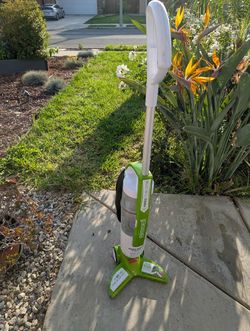 Bissell Hard Floor Expert Upright Vacuum $20
