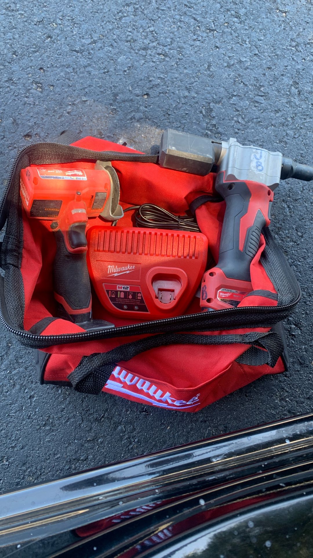 Rivet Gun, Cut Off Grinder, 2 M12 Batteries, 1 M12 Charger, Milwaukee Bag